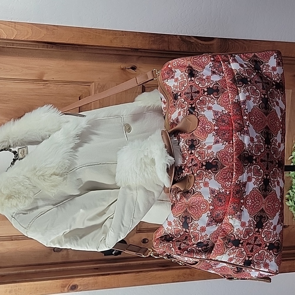 Women's White Teddy Jacket - Picture 15 of 16